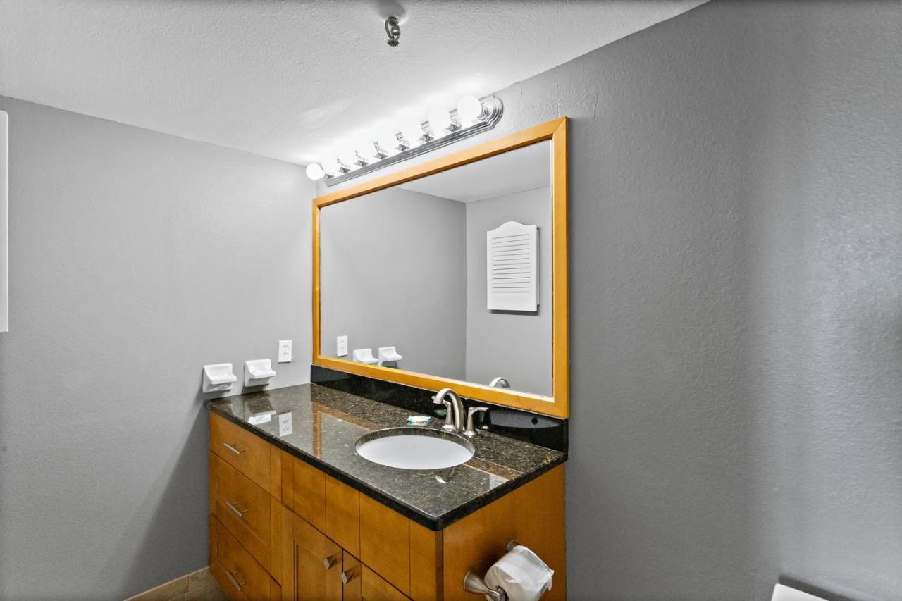 #502 Beach Place Condos - Nightly Rental Сейнт Пийт Бийч Екстериор снимка